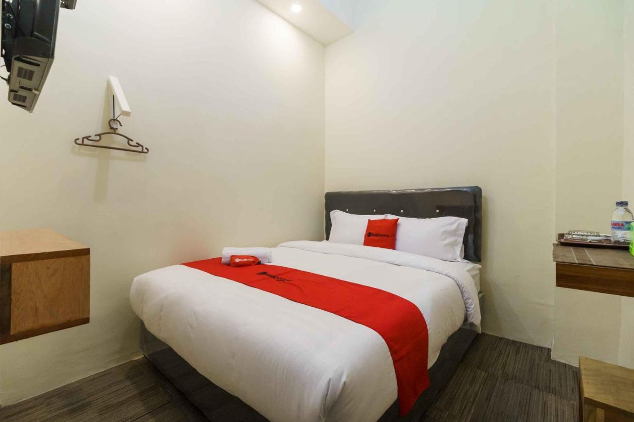 Hotel Reddoorz Syariah Near Lubang Jepang Bukittinggi Exterior foto