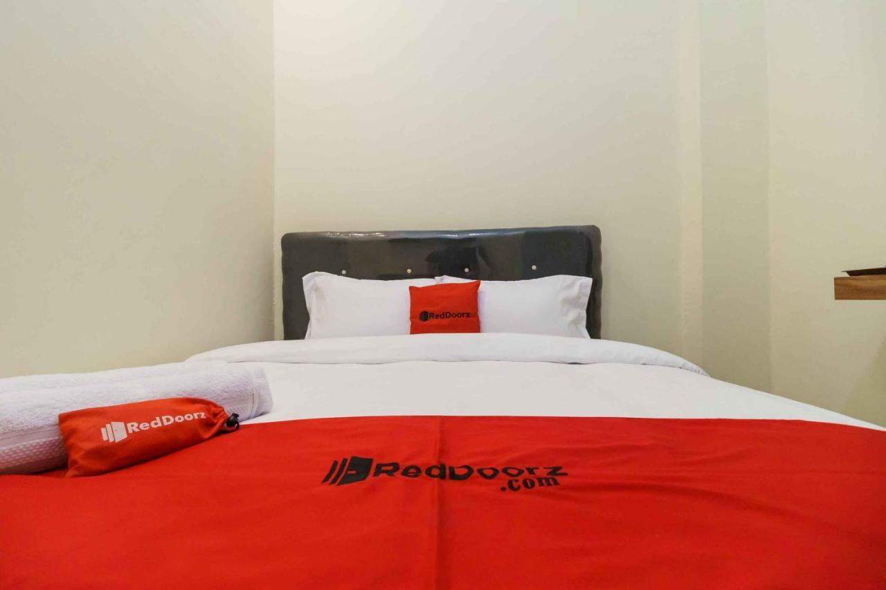 Hotel Reddoorz Syariah Near Lubang Jepang Bukittinggi Exterior foto